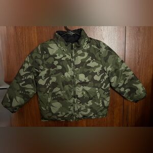 EUC GAP Puffer Green reversible Camouflage Kids Puffer Jacket